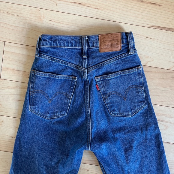 Levi's Ribcage Straight Size 25 - Picture 3 of 4